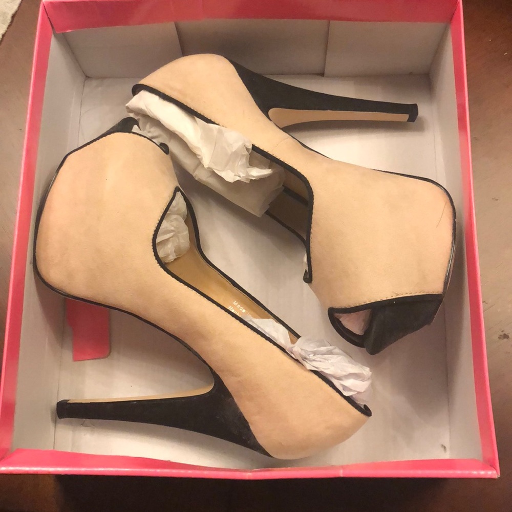 5” hidden wedge stilettos 👠 (worn once)
